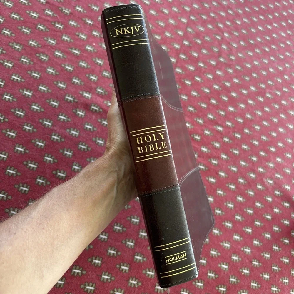 The Holy Bible King James Version Giant Print 2 Tone Brown Leather Thumb Indexed